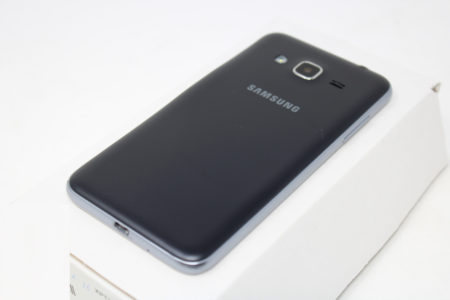 Samsung Galaxy J3 (2016) Black/schwarz 8GB Super Amoled LTE – Bild 2