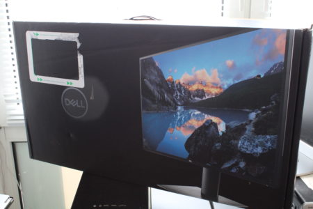 Dell U2720Q, 27 Zoll, 4K UHD 3840 x 2160, 60 Hz, IPS, USB C NEU – Bild 2