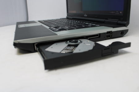 Fujitsu LifeBook E741/D i5-2520M/4GB/320GB/DVD/15.6"FHD Win10 – Bild 3