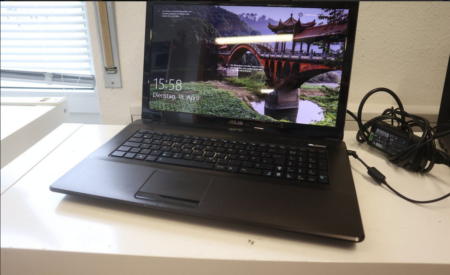 Asus X72J 17,3" Core I5 Notebook 128SSD DVDRW Win10