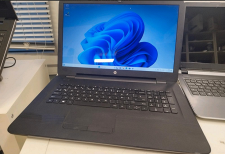 HP 17" Notebook AMD A6-7310 128GB SSD DVD-RW win11