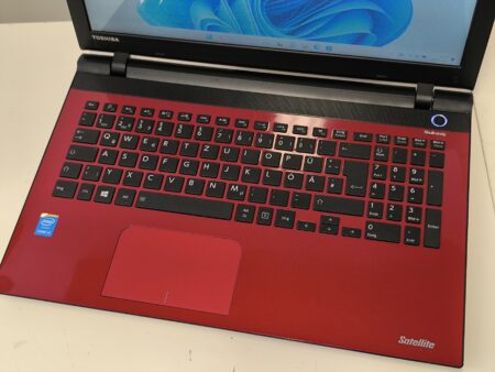 Toshiba Satellite L50-C-1XP 15,6" Intel Core i3-5005u 8GB RAM 256GB SSD Win11 Rot – Bild 3