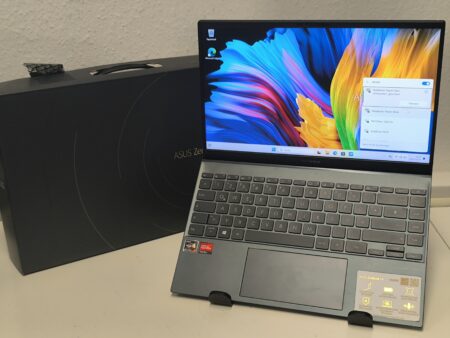ASUS ZenBook Ultrabook UM425U 14" AMD Ryzen 7 5700U 16GB RAM 512SSD