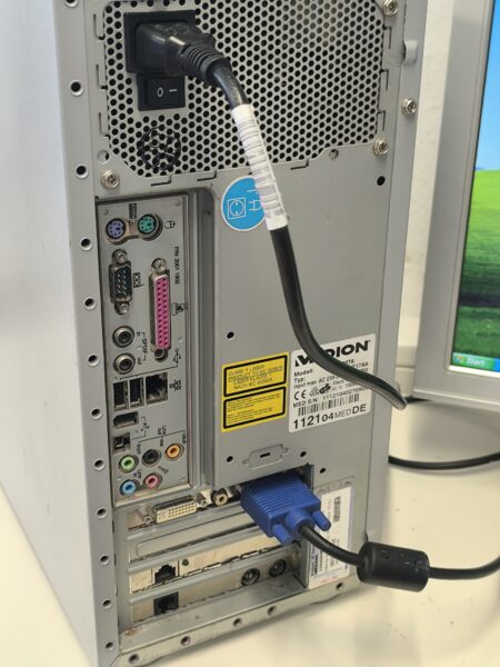 Medion Windows XP Retro PC MT6 Pentium 4 2,6Ghz 1GB RAM 160GB HDD Serial Lpt1 – Bild 4