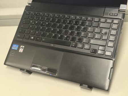 TOSHIBA Portege R930 13.3" i5-2.9GHz 128 SSD 4GB DVDRW USB 3.0 Win10 – Bild 3