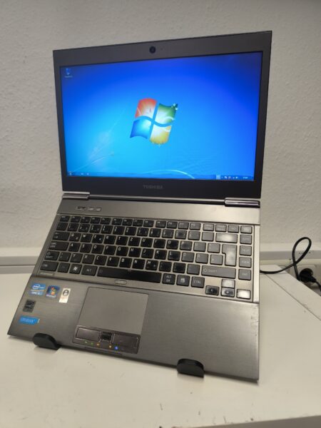 Windows 7 Ultrabook! Tosiba Portege Z930-110 Core i5-3317U 4GB 128GB SSD