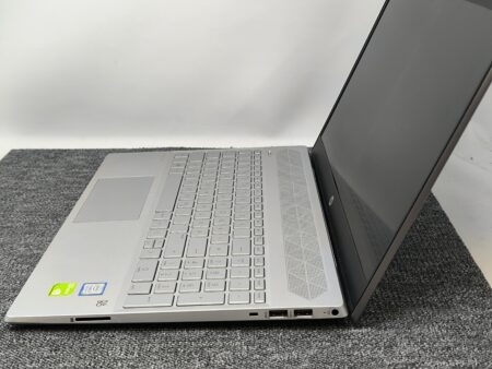 HP Pavillion 15-cs0005ng Core i7-8550U 16GB 512GB SSD GeForce 2GB - Image 4
