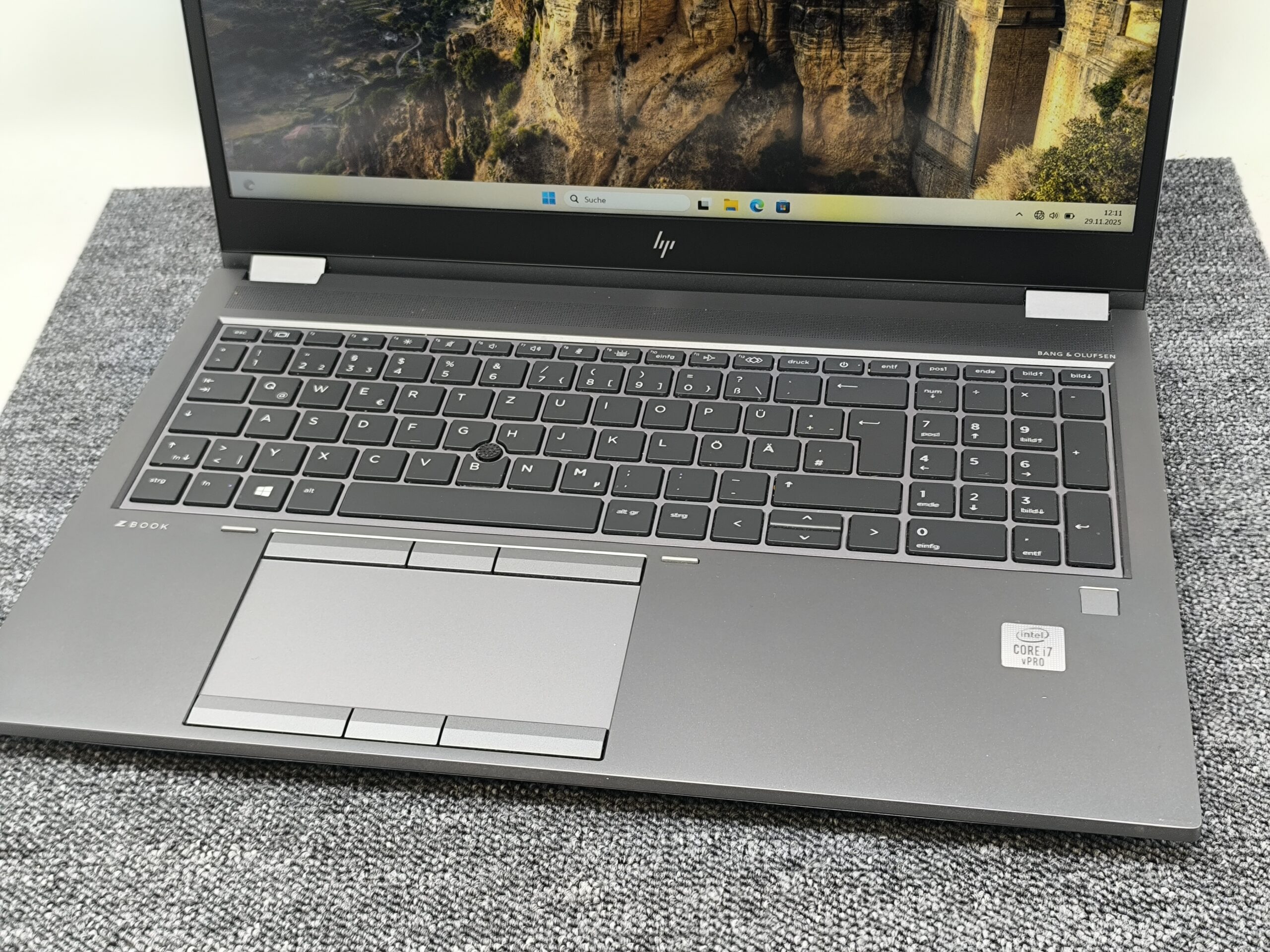 HP ZBook Fury 15 G7 i7-10850H 32GB 512GB 15,6" FHD Win11 – Bild 2