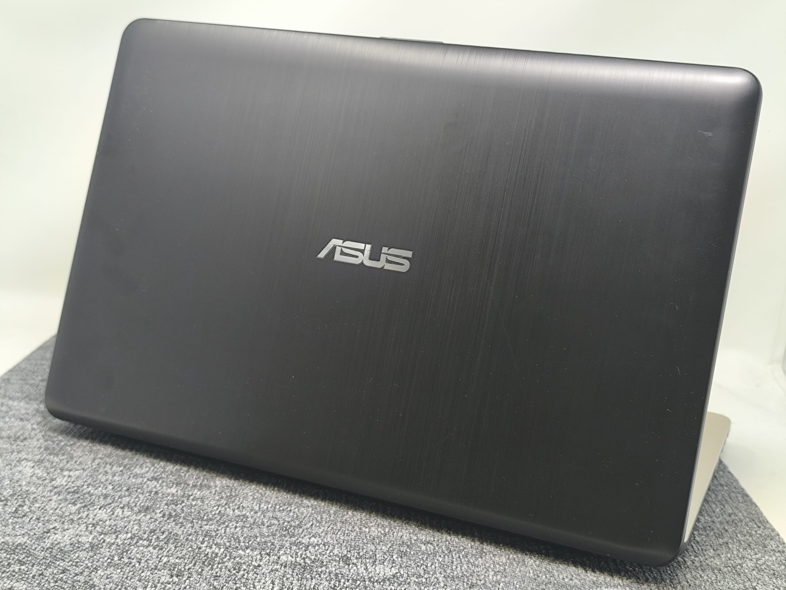 Asus R540L 15,4" Core i3-4005U 128GB SSD DVDRW Win10 Home â Bild 3
