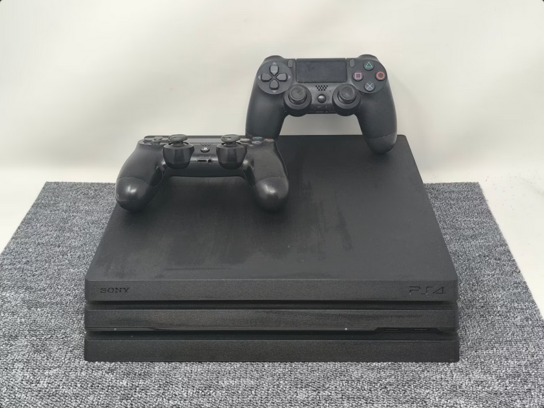 Playstation 4 Pro 1TB + 2 Controller