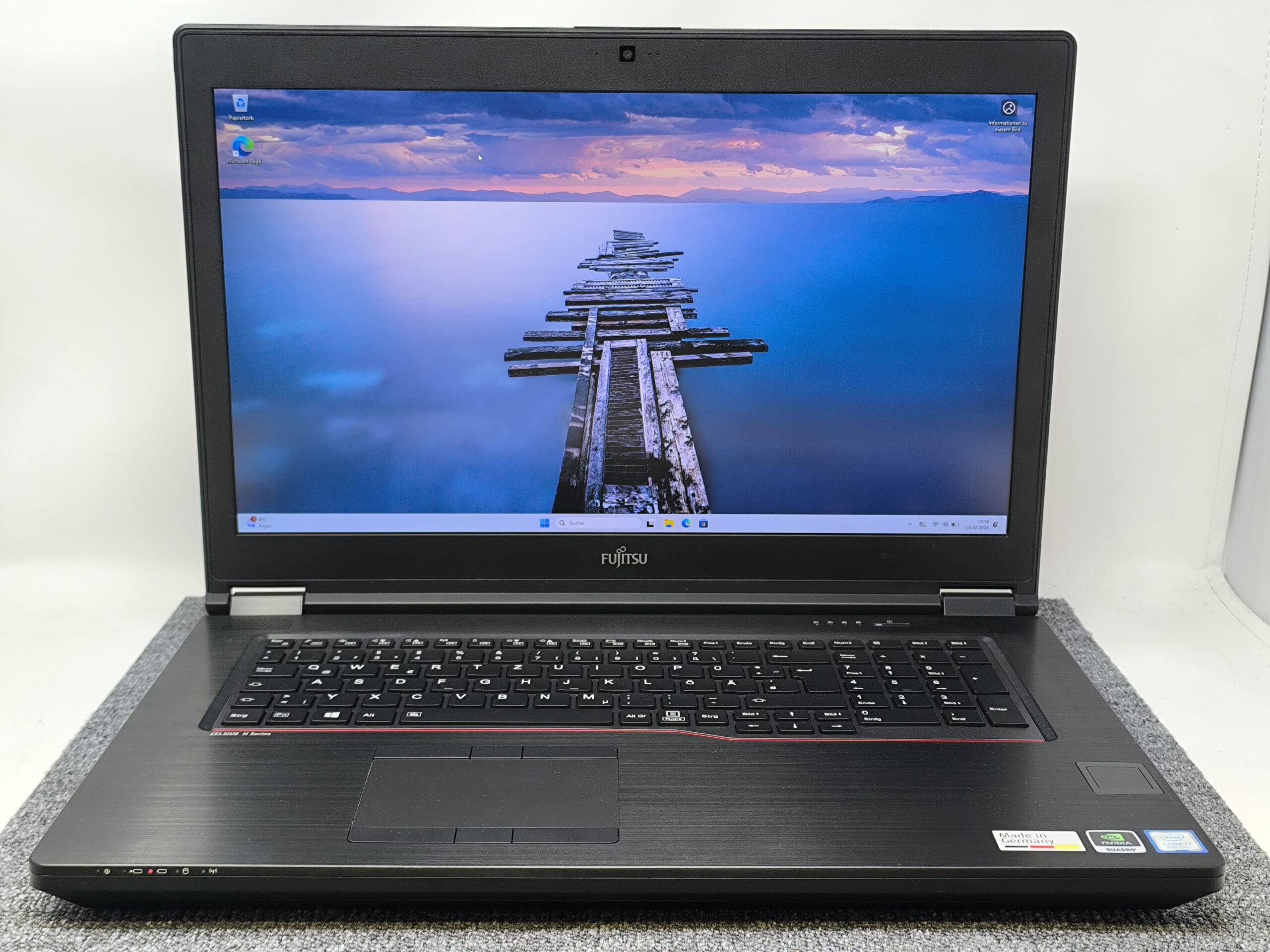 FUJITSU CELSIUS H980 18" i7-8750H 16GB Quadro P3200