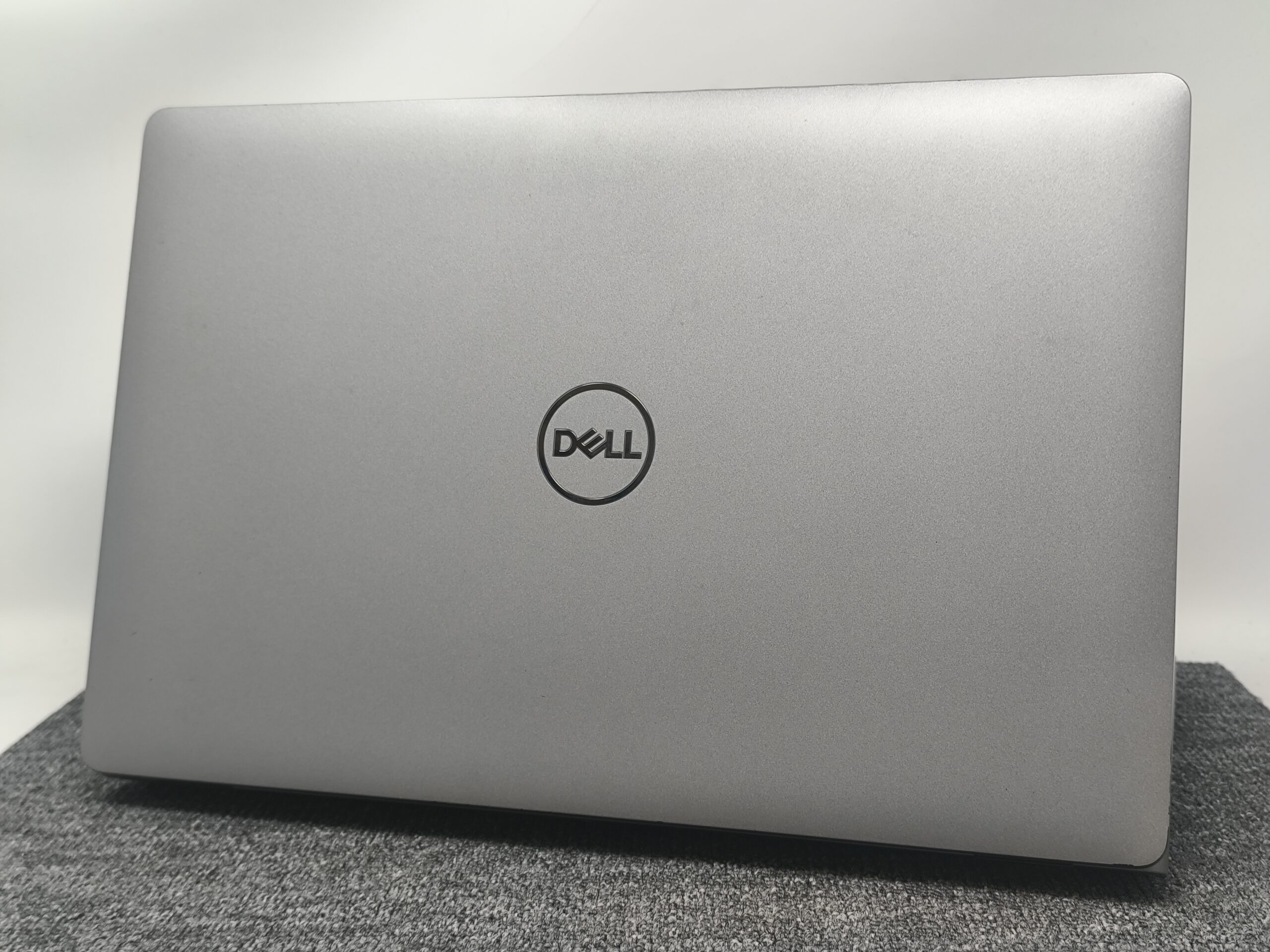 Dell Precision 3551 15,6" Core i7-1085H 32GB RAM 1TB SSD NVIDIA Quadro P620 – Bild 2