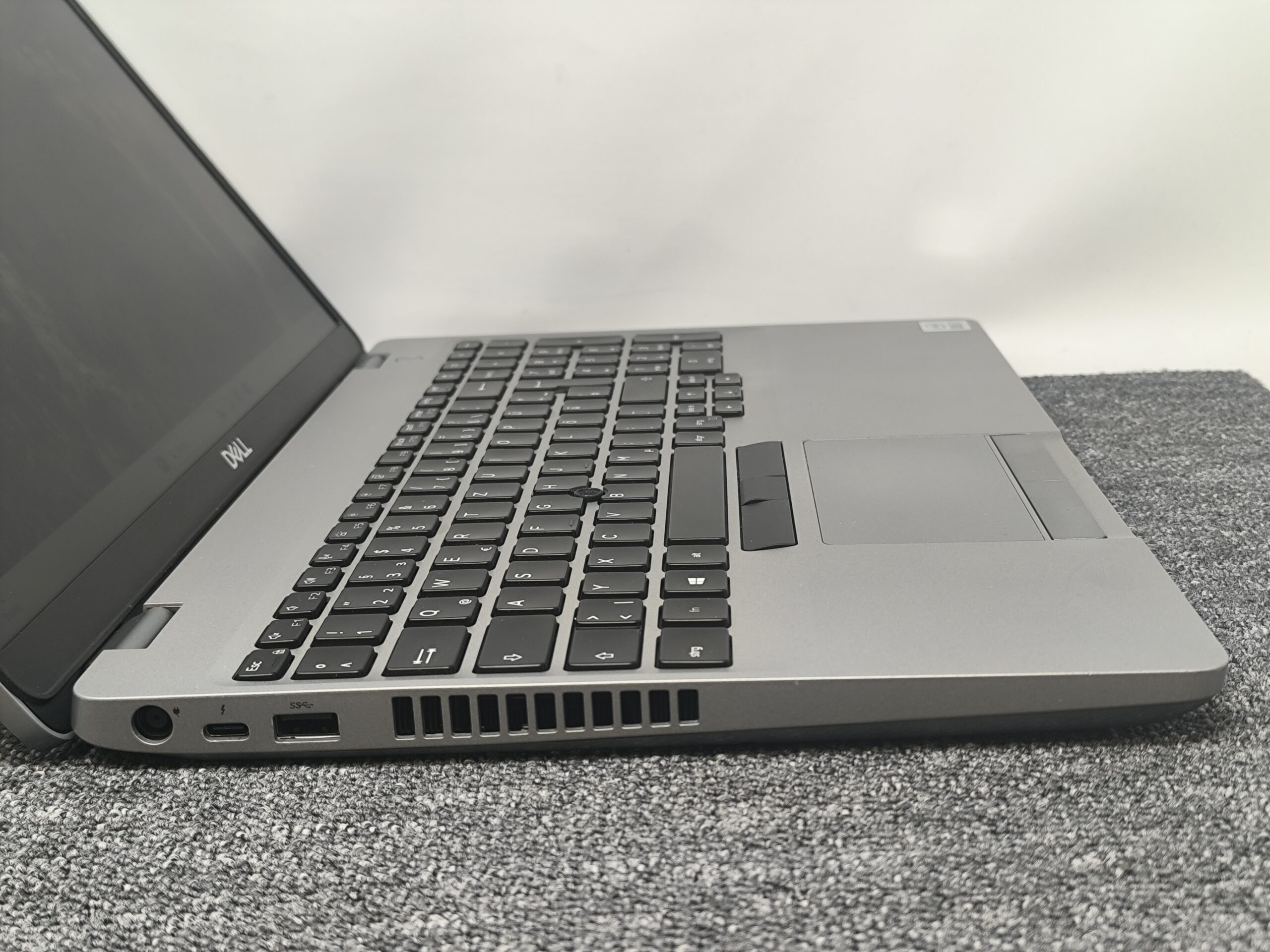 Dell Precision 3551 15,6" Core i7-1085H 32GB RAM 1TB SSD NVIDIA Quadro P620 – Bild 3