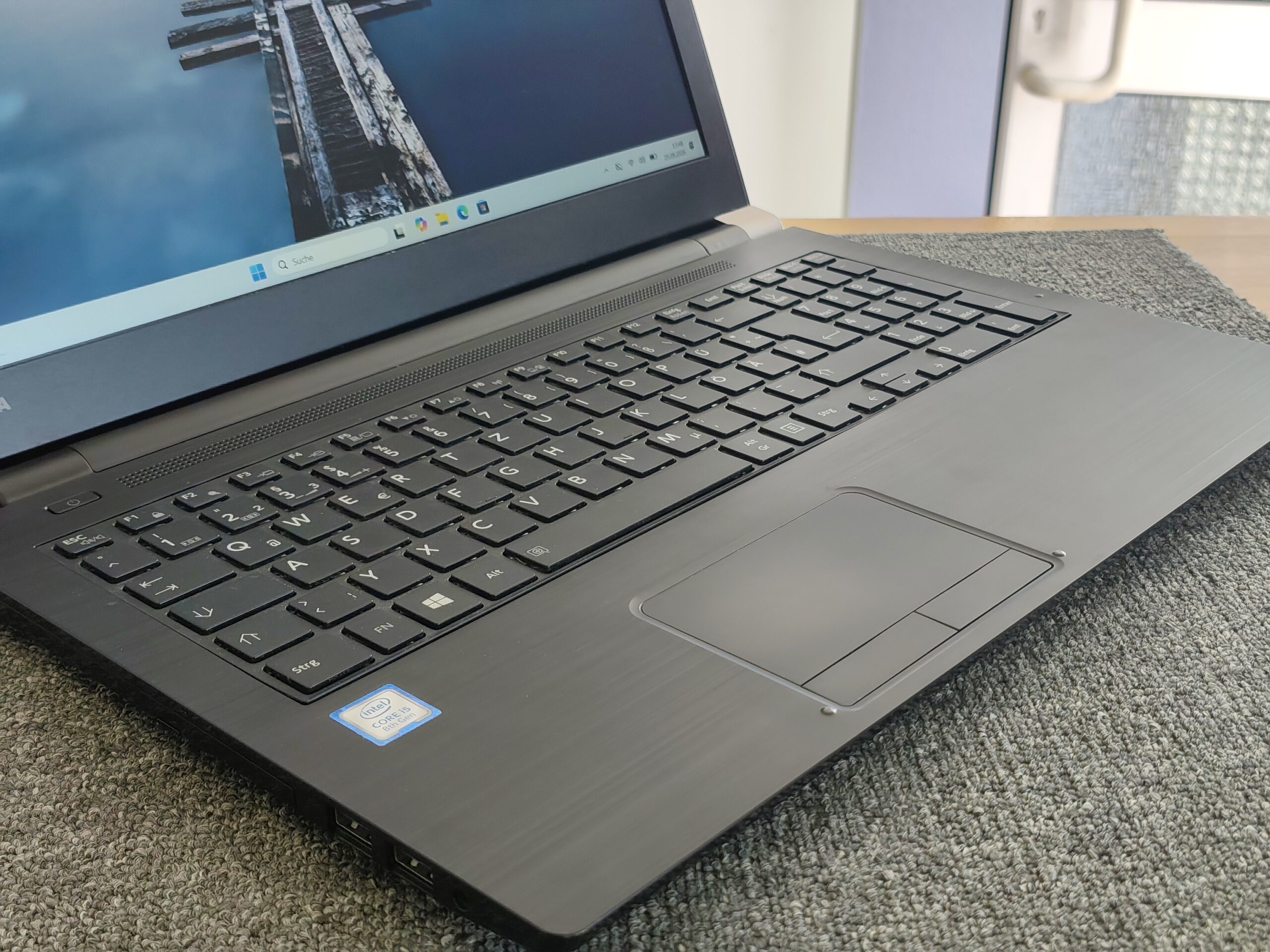 Toshiba Satellite Pro A50-E115 15,6" FHD i5-8250U 8GB 128GB WIN11 – Bild 2